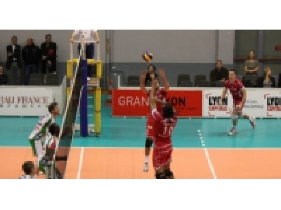 4e défaite d'affilée pour l'ASUL Volley 4e défaite d'affilée pour l'ASUL Volley