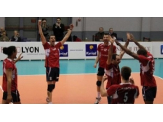 L'ASUL Lyon Volley s'incline face à St-Nazaire (3-1) L'ASUL Lyon Volley s'incline face à St-Nazaire (3-1)