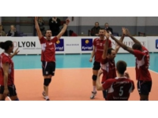 Victoire de l'ASUL Lyon Volley sur Alès (3-1) Victoire de l'ASUL Lyon Volley sur Alès (3-1)