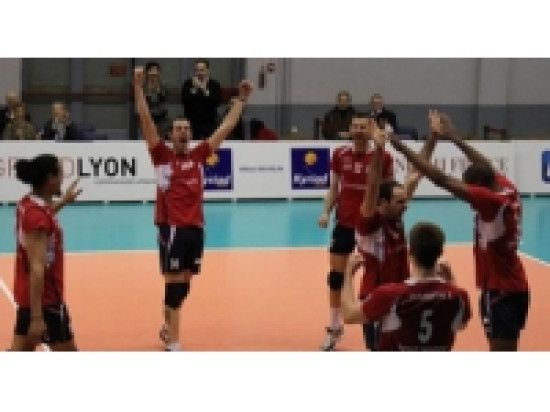 L'ASUL Lyon Volley renoue avec la victoire face à Cambrai (3-0) L'ASUL Lyon Volley renoue avec la victoire face à Cambrai (3-0)