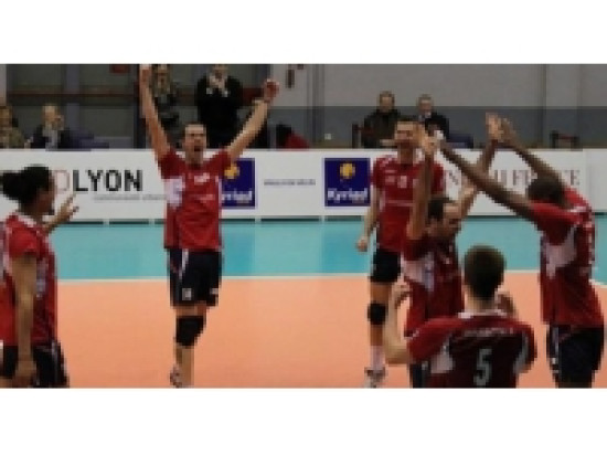 L'ASUL Lyon Volley s'impose facilement contre Saint-Brieuc (3-0) L'ASUL Lyon Volley s'impose facilement contre Saint-Brieuc (3-0)