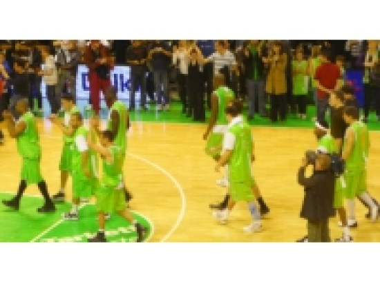 L'ASVEL chute à Roanne L'ASVEL chute à Roanne