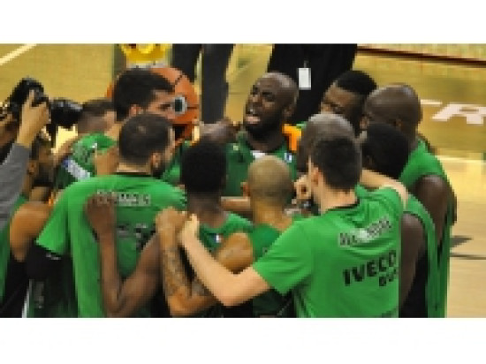 L'ASVEL retrouve la victoire à l'Astroballe face à Châlons-Reims (89-75) L'ASVEL retrouve la victoire à l'Astroballe face à Châlons-Reims (89-75)