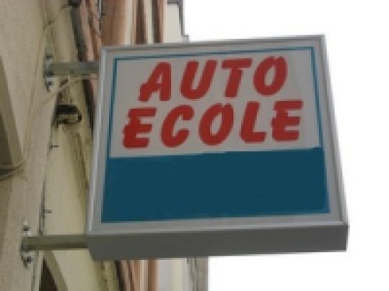 Rhône : les inspecteurs du permis de conduire cessent le travail Rhône : les inspecteurs du permis de conduire cessent le travail