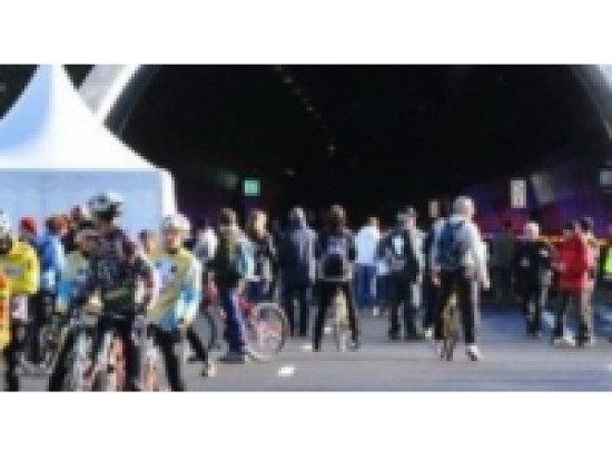 3 000 personnes ont marché sur l'A89 dans la Loire 3 000 personnes ont marché sur l'A89 dans la Loire