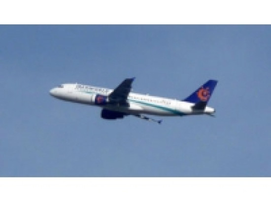 Lyon St Exupéry : un avion se pose en urgence après le décès d'un passager Lyon St Exupéry : un avion se pose en urgence après le décès d'un passager