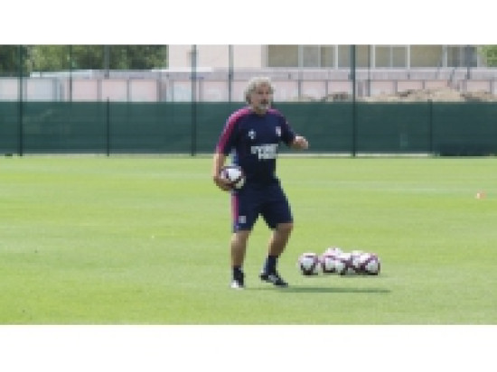 Joël Bats sanctionné pour avoir contesté l'arbitre d'OL-PSG Joël Bats sanctionné pour avoir contesté l'arbitre d'OL-PSG