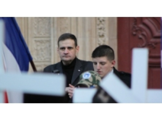 Privés de leurs groupes d'extrême-droite, Gabriac et Benedetti réactivent "Jeune nation" Privés de leurs groupes d'extrême-droite, Gabriac et Benedetti réactivent "Jeune nation"