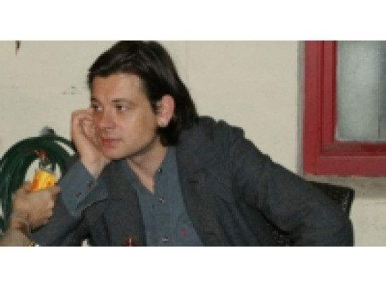 Le Lyonnais Benjamin Biolay d&eacute;cor&eacute; &agrave; Paris