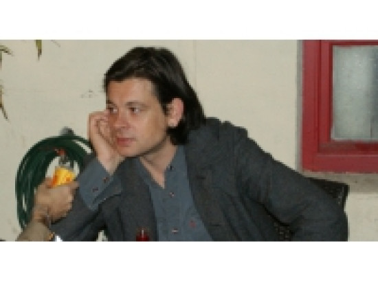 Clash Mélenchon/Le Pen : Benjamin Biolay répond au leader du Front de gauche Clash Mélenchon/Le Pen : Benjamin Biolay répond au leader du Front de gauche