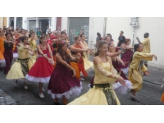 Les temps forts du d&eacute;fil&eacute; de la biennale de la danse