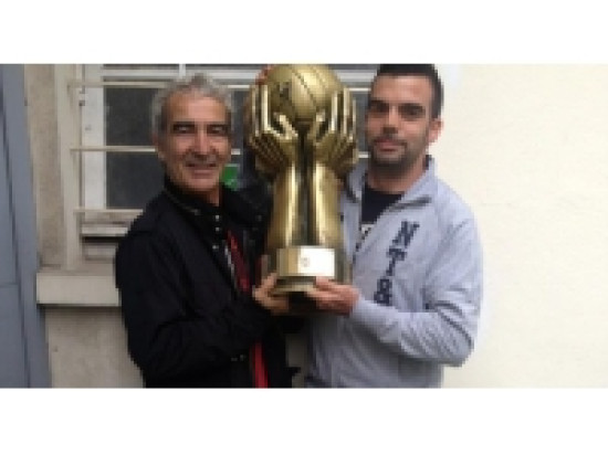 Domenech fier de supporter les Verts... au basket