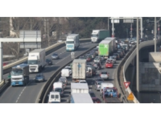 Retour des vacances : du monde attendu dimanche sur les routes de Rhône-Alpes Retour des vacances : du monde attendu dimanche sur les routes de Rhône-Alpes