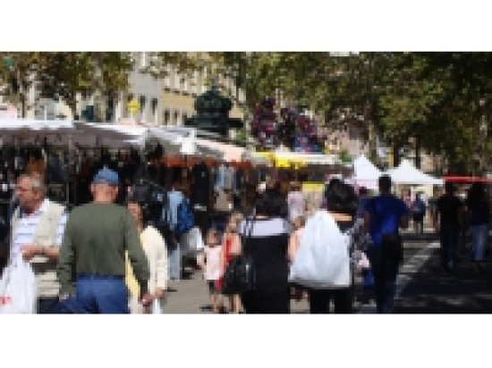 Lyon : la Croix-Rousse fait sa braderie ce week-end Lyon : la Croix-Rousse fait sa braderie ce week-end