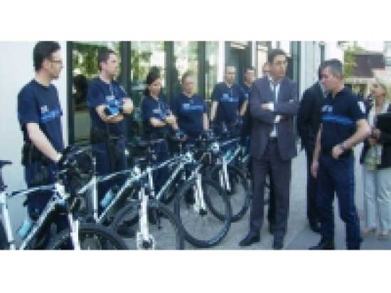 Villeurbanne met ses policiers sur des v&eacute;los