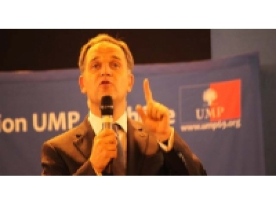 François-Noël Buffet prône un "remaniement et un changement de politique" au gouvernement François-Noël Buffet prône un "remaniement et un changement de politique" au gouvernement