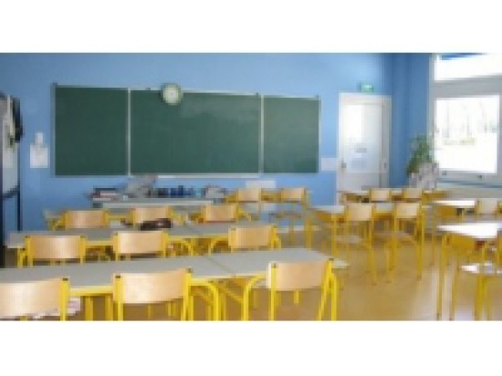 Éducation : une centaine de personnes ont manifesté devant le conseil régional à Lyon Éducation : une centaine de personnes ont manifesté devant le conseil régional à Lyon