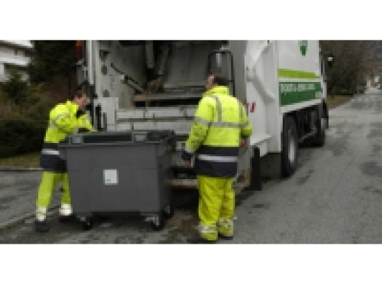 Des éboueurs lyonnais sont partis manifester à Paris Des éboueurs lyonnais sont partis manifester à Paris