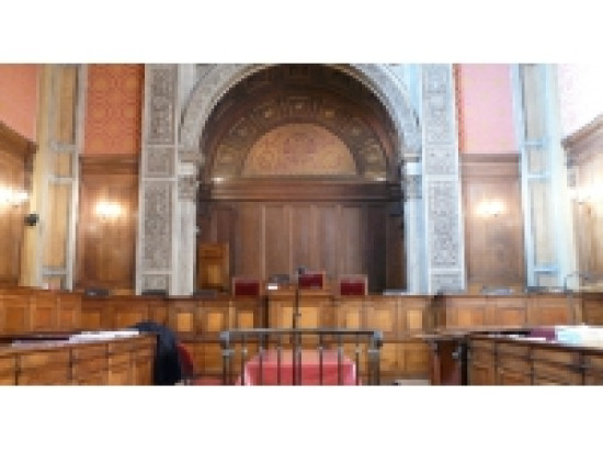 Assises du Rh&ocirc;ne : six ans de prison pour le p&egrave;re qui avait secou&eacute; son b&eacute;b&eacute;