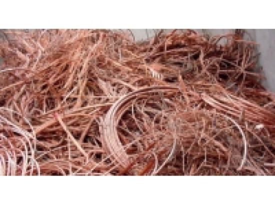 Cinq Roumains soup&ccedil;onn&eacute;s d'avoir vol&eacute; une tonne et demi de cuivre dans le Nord-Is&egrave;re