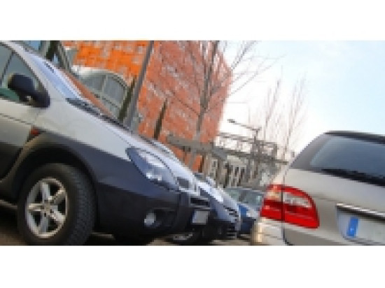 Villeurbanne : il crevait les pneus des voitures mal garées