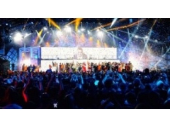 Quatre Enfoir&eacute;s lyonnais sur la sc&egrave;ne du z&eacute;nith de Strasbourg