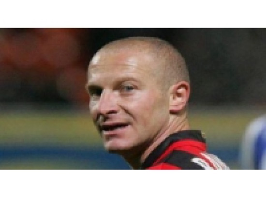 Un ancien joueur de foot lyonnais menac&eacute; de mort