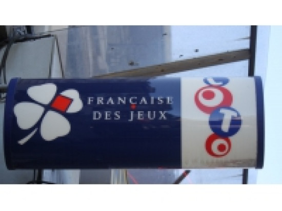 Un joueur de Meximieux (Ain) remporte 500 000 euros à un jeu de grattage Un joueur de Meximieux (Ain) remporte 500 000 euros à un jeu de grattage