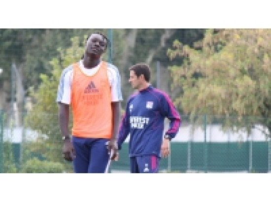 OL : Garde demande à Gomis de réfléchir avant de quitter Lyon OL : Garde demande à Gomis de réfléchir avant de quitter Lyon