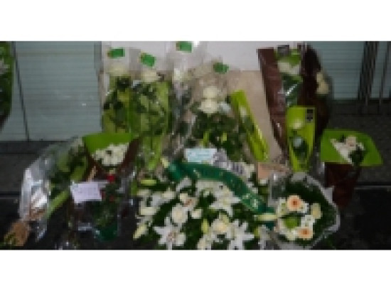 Marche blanche en hommage à Matthew et Carla : 150 personnes réunies Marche blanche en hommage à Matthew et Carla : 150 personnes réunies