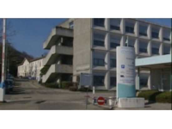 Saoul, il se déchaîne dans une clinique et prend le volant sans permis