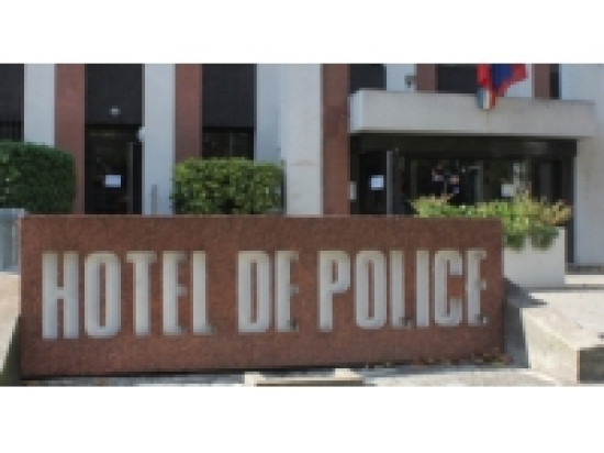 Tentative de braquage dans une station-service de Vaulx-en-Velin Tentative de braquage dans une station-service de Vaulx-en-Velin