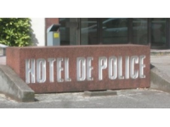 Trois SDF poursuivis pour vol par effraction en réunion Trois SDF poursuivis pour vol par effraction en réunion