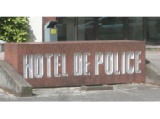 Deux personnes poursuivies pour proxénétisme aggravé Deux personnes poursuivies pour proxénétisme aggravé