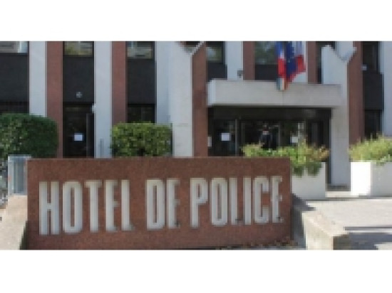 Un Villeurbannais poignardé pour son téléphone portable Un Villeurbannais poignardé pour son téléphone portable