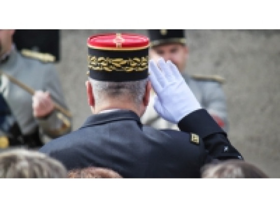 Lyon : l'ancien militaire escroquait des ados pour leur voler leurs Playstation Lyon : l'ancien militaire escroquait des ados pour leur voler leurs Playstation