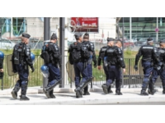 Match OL-Juventus : six interpellations dans et aux abords du stade Gerland Match OL-Juventus : six interpellations dans et aux abords du stade Gerland