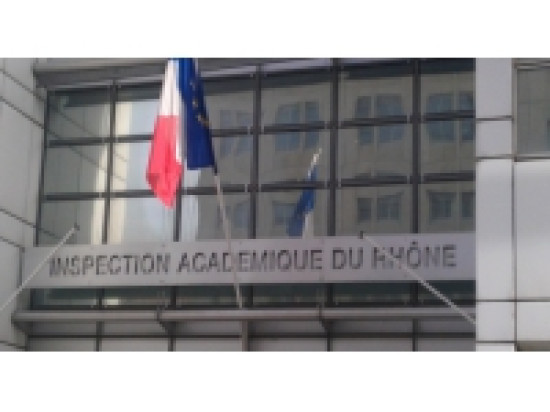 Le lycée Aragon de Givors mobilisé devant le rectorat Le lycée Aragon de Givors mobilisé devant le rectorat