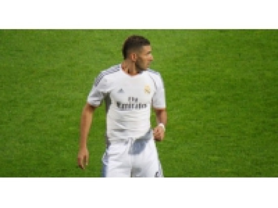 Les anciens Lyonnais Benzema et Lloris indispensables aux Bleus selon les Français Les anciens Lyonnais Benzema et Lloris indispensables aux Bleus selon les Français