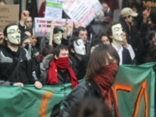 Les Anonymous se font entendre &agrave; Lyon pour le 4e samedi cons&eacute;cutif - Vid&eacute;o