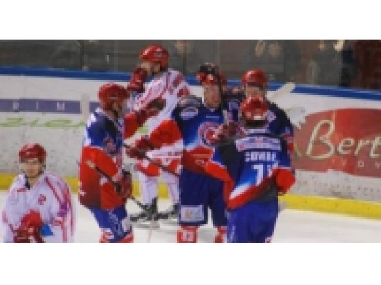 Le Lyon Hockey Club l'emporte contre Mont-Blanc (5-4)