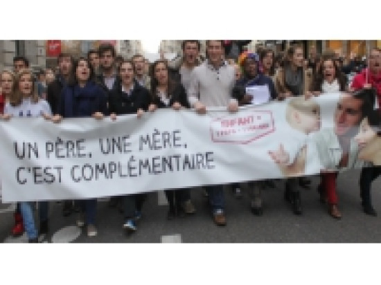 Mariage pour tous : création d'un premier Comité Local pour le Référendum dans le Rhône Mariage pour tous : création d'un premier Comité Local pour le Référendum dans le Rhône