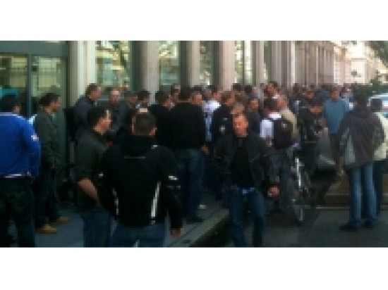 Les policiers appelés à manifester mercredi Les policiers appelés à manifester mercredi