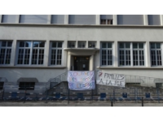 Enfants SDF : le collectif "Jamais sans toit" va camper devant la pr&eacute;fecture du Rh&ocirc;ne