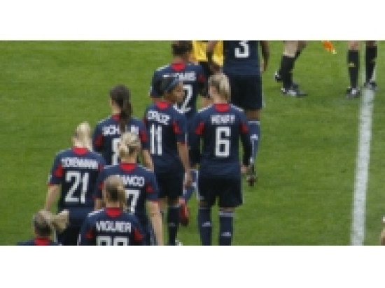 L'OL Féminin écrase Juvisy (3-0) L'OL Féminin écrase Juvisy (3-0)