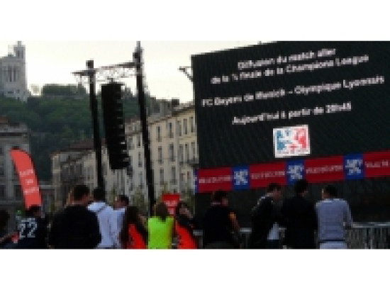 Finale OL/OM : la Ville ne mettra pas d'écran géant sur la place Bellecour Finale OL/OM : la Ville ne mettra pas d'écran géant sur la place Bellecour