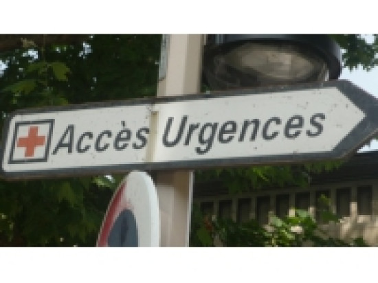 Vaulx-en-Velin : la porte de l'entrée d'immeuble tombe sur un petit garçon de 4 ans Vaulx-en-Velin : la porte de l'entrée d'immeuble tombe sur un petit garçon de 4 ans