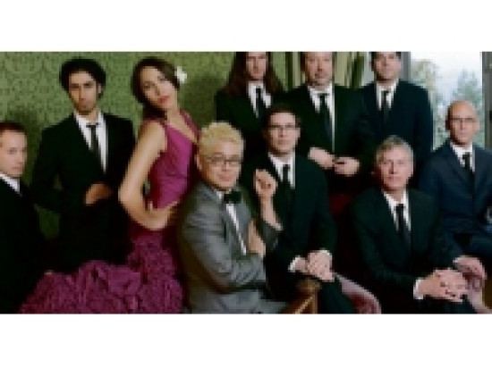 Pink Martini tr&egrave;s sympathique avec son public lyonnais