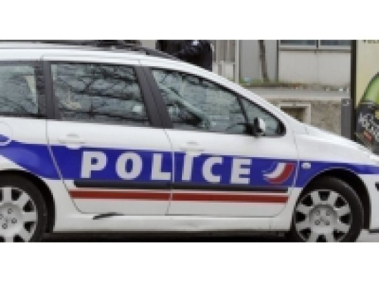 Ivre sur l'autoroute il est arrêté par des automobilistes Ivre sur l'autoroute il est arrêté par des automobilistes