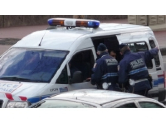 Femme tuée à l'arme blanche à Bron : fin de garde à vue pour son fils aîné Femme tuée à l'arme blanche à Bron : fin de garde à vue pour son fils aîné